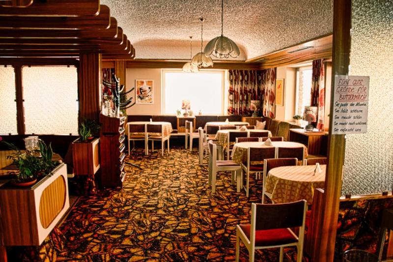 Cafe Rudi Living Panzió Parcines Kültér fotó