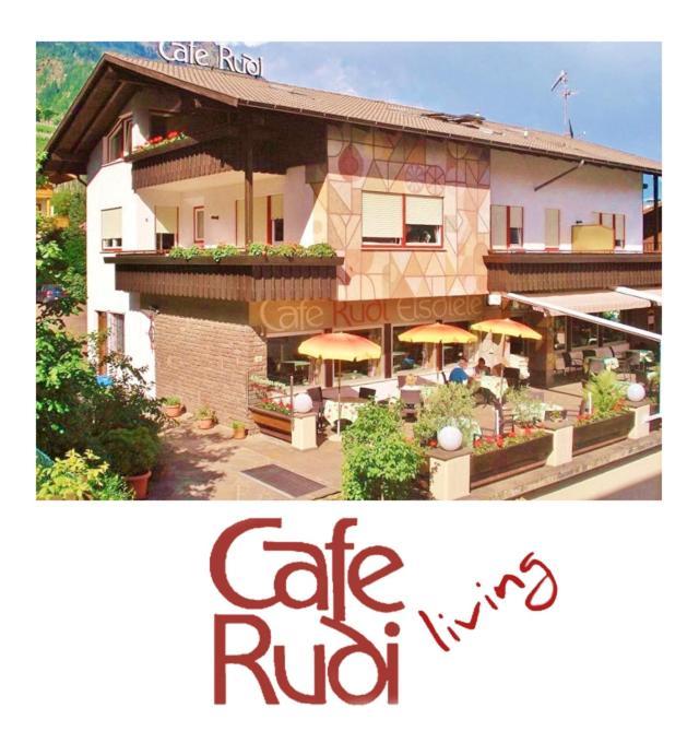 Cafe Rudi Living Panzió Parcines Kültér fotó